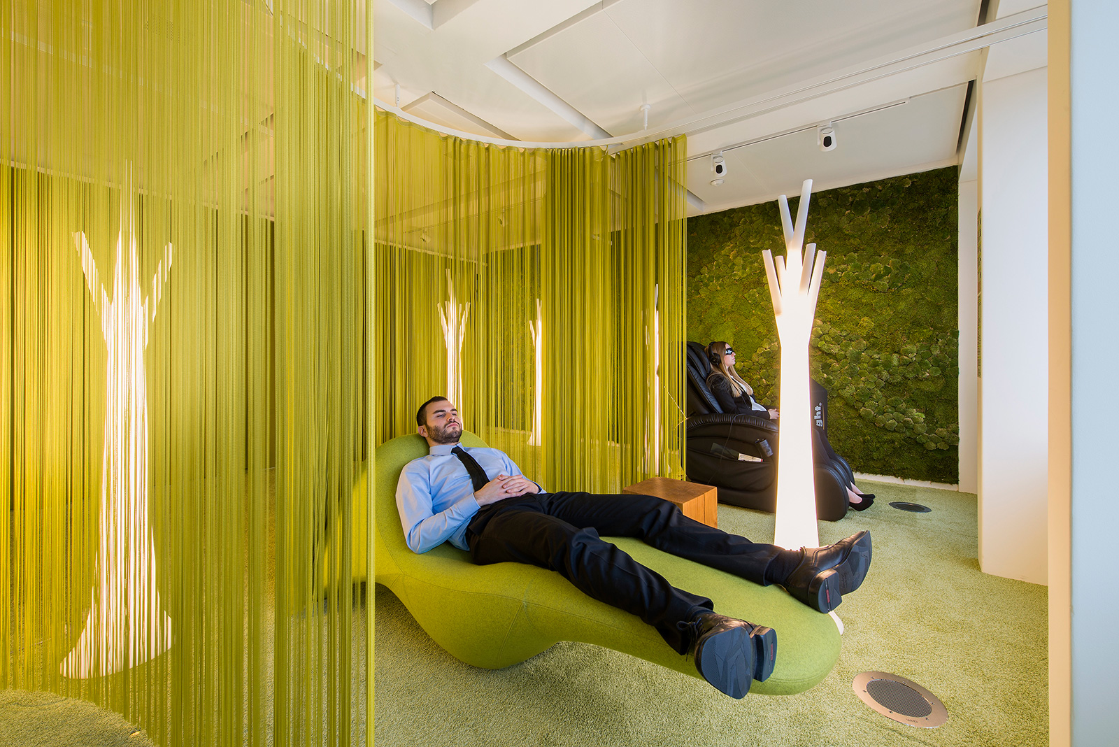 64_Relax-Power-Nap-Lounge